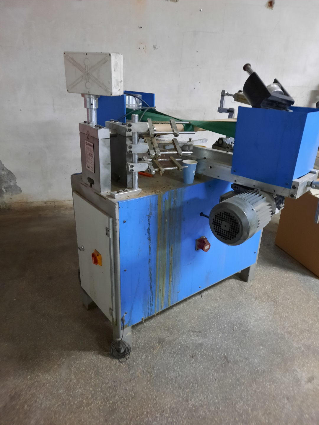 UTILAJ SIMPLU FABRICARE TUBURI DE CARTON