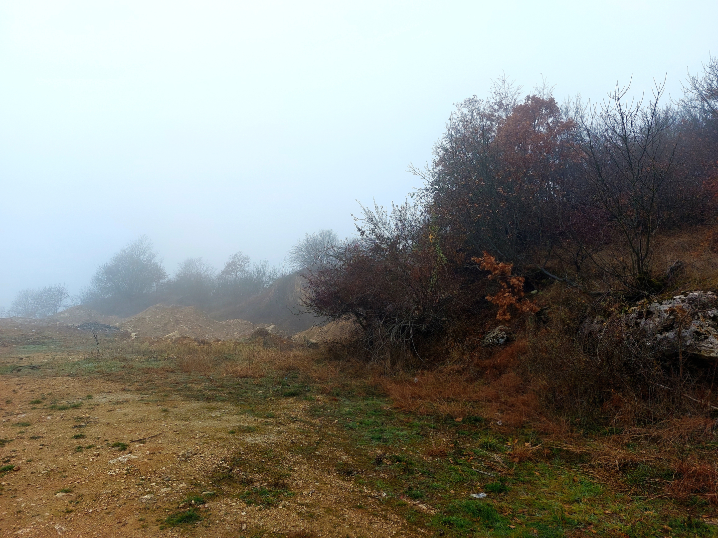 Zăcământ travertin situat în Cărpiniș, Simeria, jud. Hunedoara